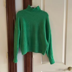 Zara sweater sz M